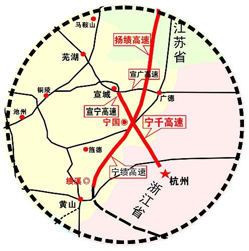 記者從省交通控股集團了解到，近日隨著寧千高速路面01標270米瀝青下面層試驗段成功鋪筑，該項目進入瀝青路面施工階段，為年內(nèi)通車打下堅實基礎。